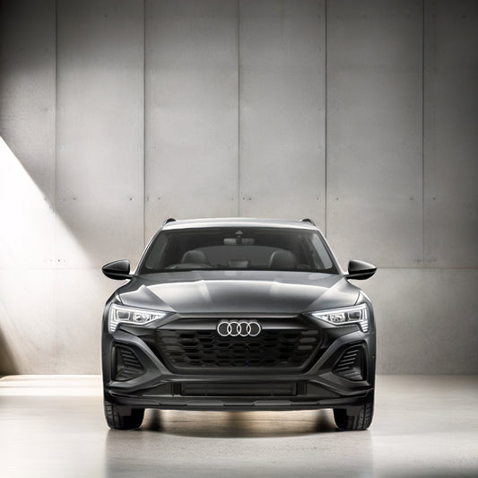 Audi Q8 etron Sline 55 qtr